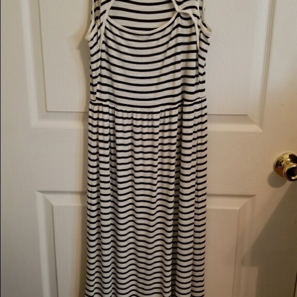 Vince Cumota Black an White stripped maxi dress.